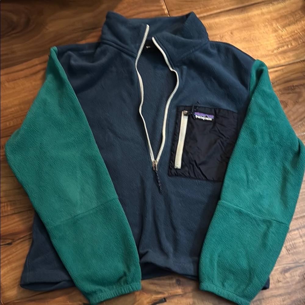 Patagonia Blue and Green Zip Up Fleece Jacket